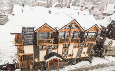 Wood House Эсто-Садок отель